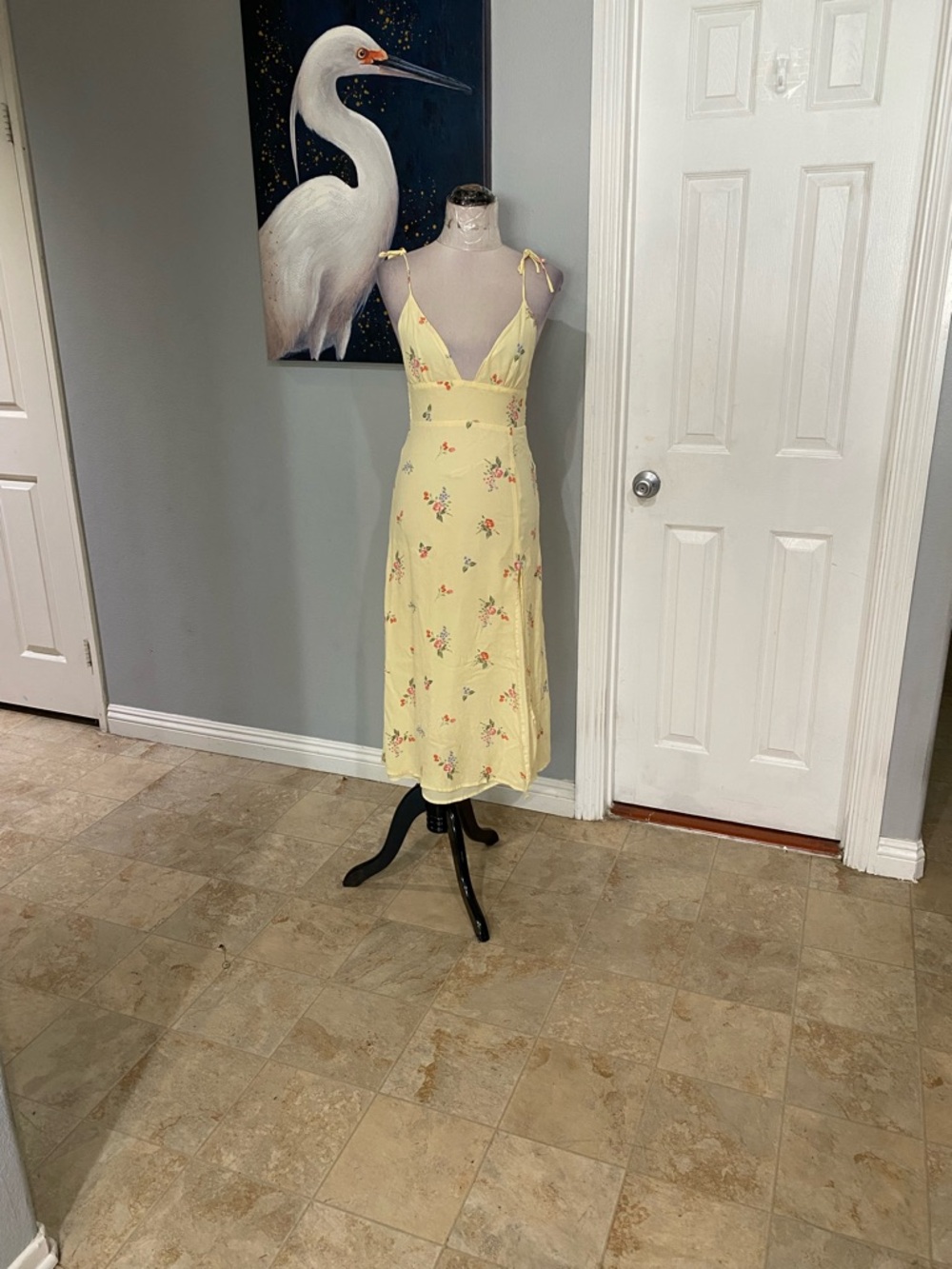Forever 21  Women Small floral slip dress, deep V-neckline,tie-shoulder straps.
